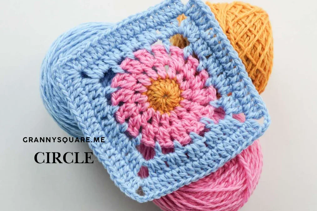 Free Circle Granny Square Pattern with a Flower Center — photo 2