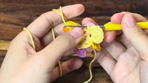 3D Frangipani Flower Granny Square Crochet Pattern — photo 3