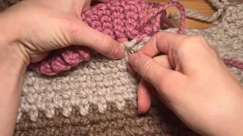 Chunky moss stitch crochet sweater with raglan-free shoulders