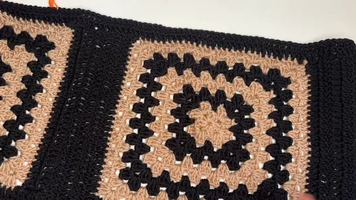 Crochet Granny Square Pants: Retro Boho Statement Piece — photo 2
