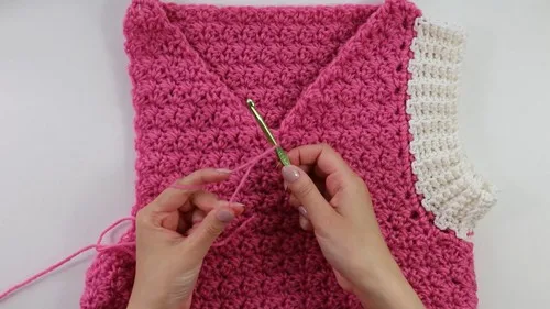 Crochet Suzette Stitch Vest: A Textured Two-Tone Layer — photo 2