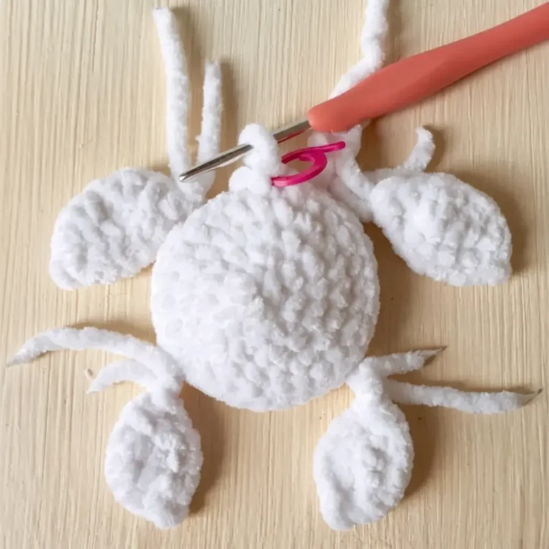 Little crochet turtle keychain to make in an evening — photo 3