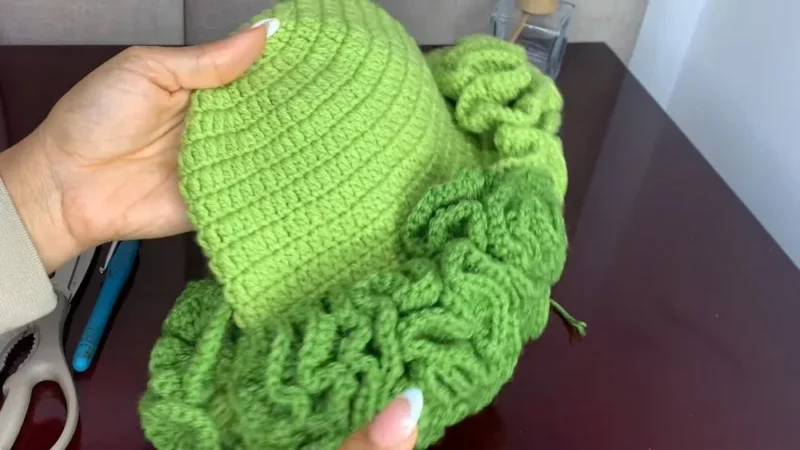 Easy Ruffle Hat Crochet Pattern for Beginners — photo 2