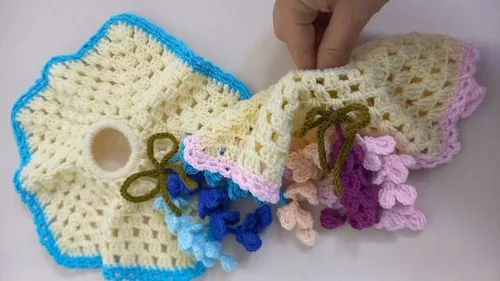 Crochet a flower-filled hair tie with dc granny rounds