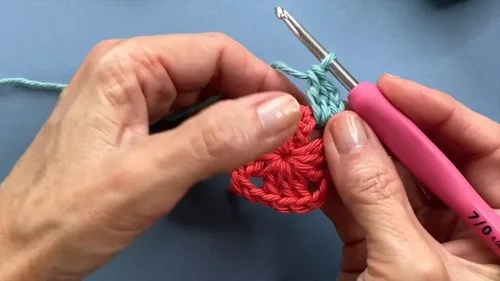 Granny square stocking pattern with a shaped toe — photo 3