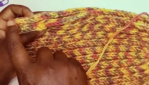 Slouchy everyday beanie worked flat in half double crochet — photo 2