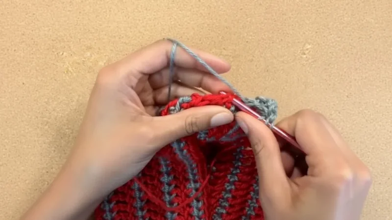 Snug Crochet Slouchy Hat Pattern That Stays Stylish — photo 3