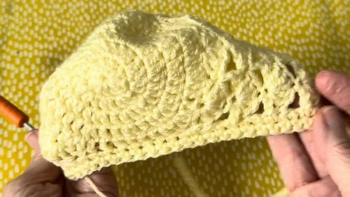 Soft and Simple Crochet Baby Bonnet Pattern for All Seasons — photo 2